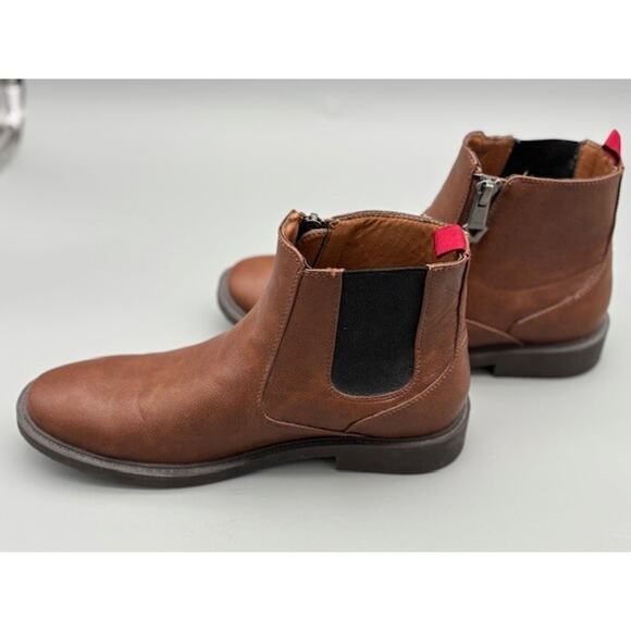 EUC Mens sz. 8.5 brown Guess ankle chelsea boots w/zipper NO ORIGINAL PACKAGING - Picture 2 of 16